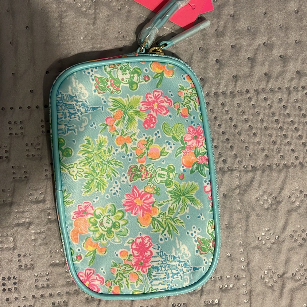 Lilly x Disney Wristlet